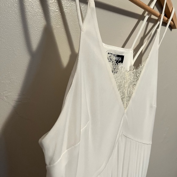 Express Strappy Pleated Lace Cami NWT - Picture 4 of 12